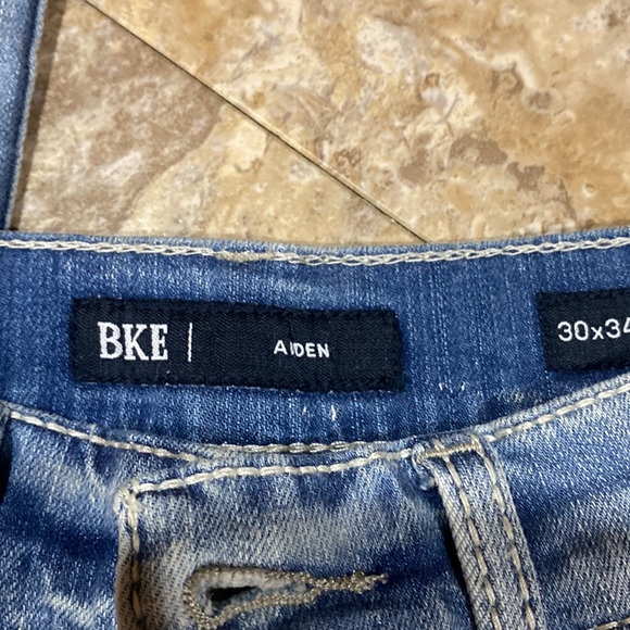 BKE jeans size 30/34. New with one tag. (54-20) - Picture 6 of 11